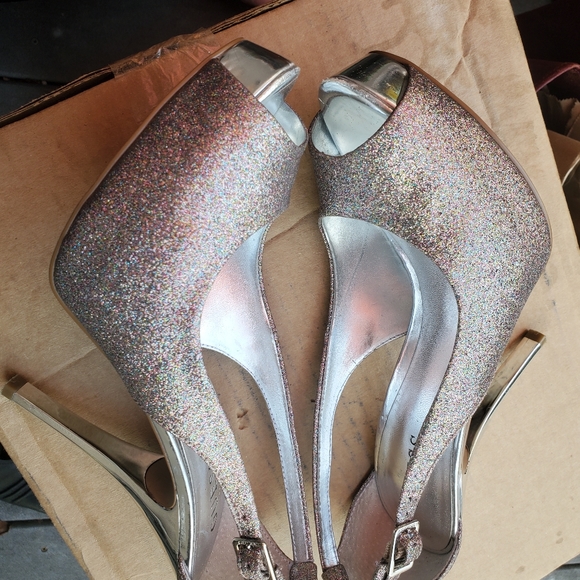 Guess alcott peep toe sandal heel size 8 silver sparkle - Picture 3 of 9
